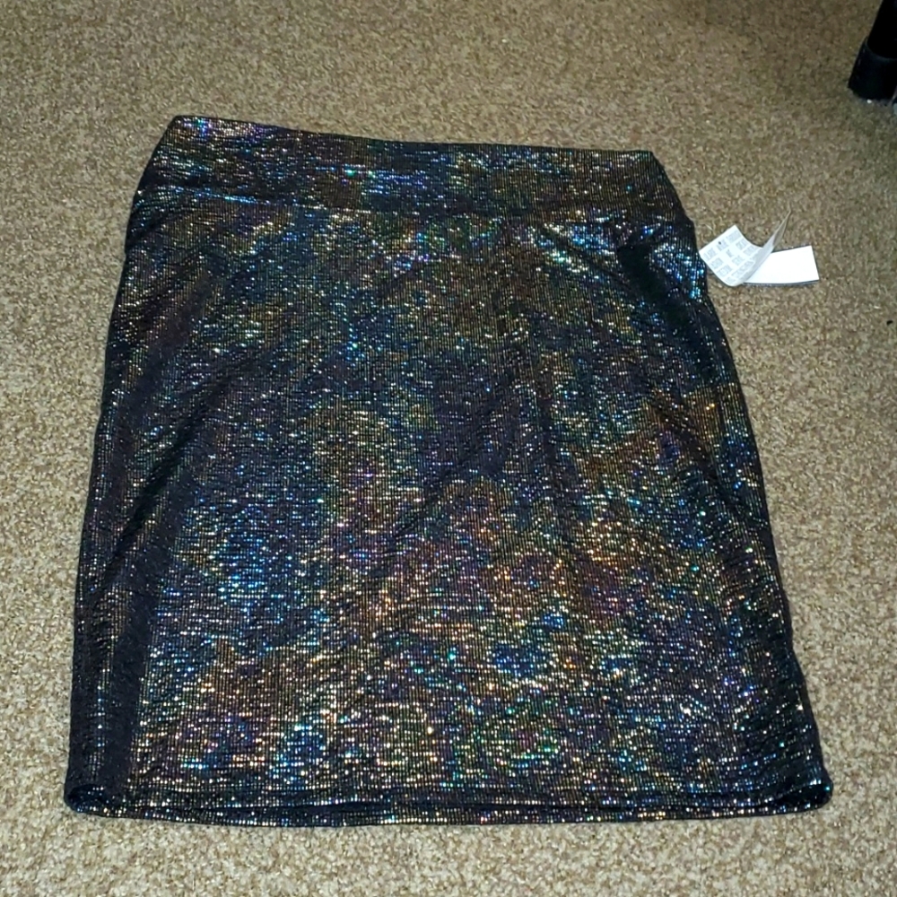 Lularoe Cassie NWT in gorgeous oil slick